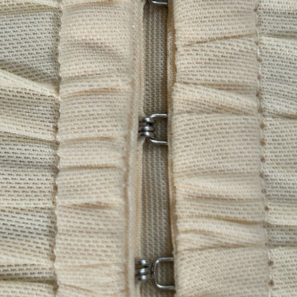 Windsor Women's Cream Colored Padded Clasp Secured Bustier Size Small - Picture 7 of 12